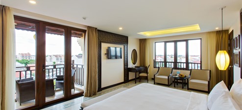 Deluxe Ban Công Hướng Sông (Deluxe River View Balcony)
